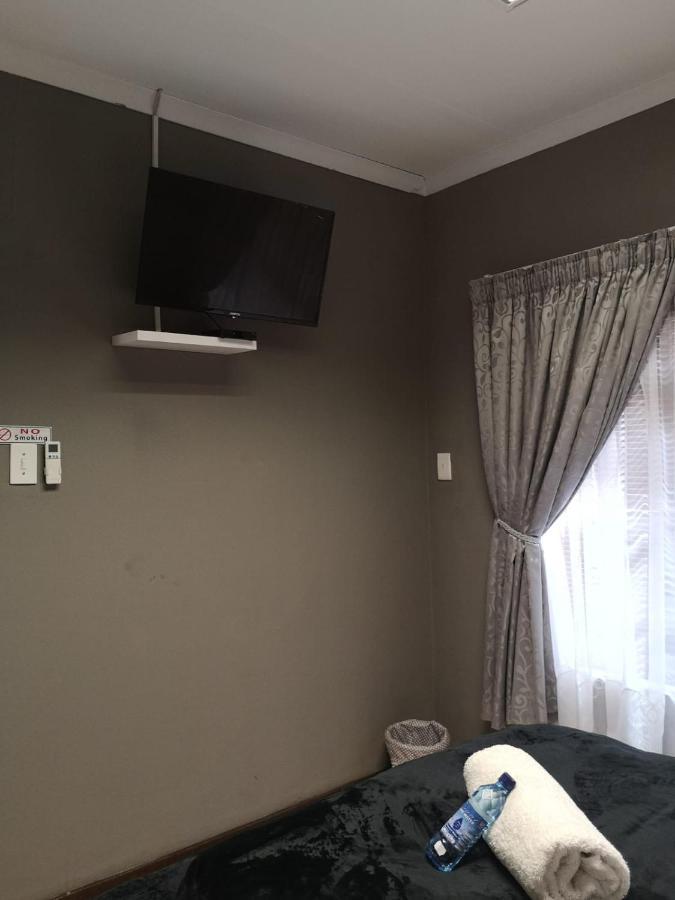 Gluckman Drive Guesthouse Welkom Ngoại thất bức ảnh