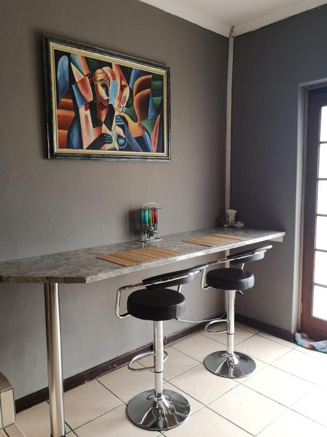 Gluckman Drive Guesthouse Welkom Ngoại thất bức ảnh