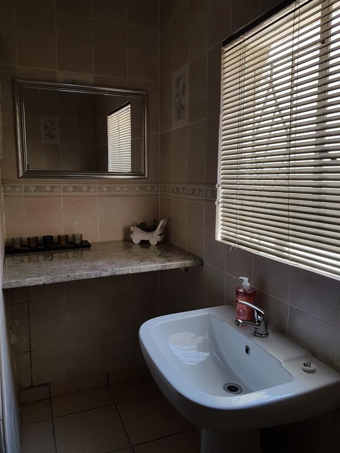 Gluckman Drive Guesthouse Welkom Ngoại thất bức ảnh