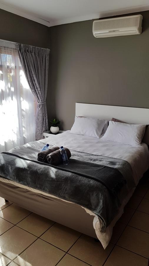 Gluckman Drive Guesthouse Welkom Ngoại thất bức ảnh